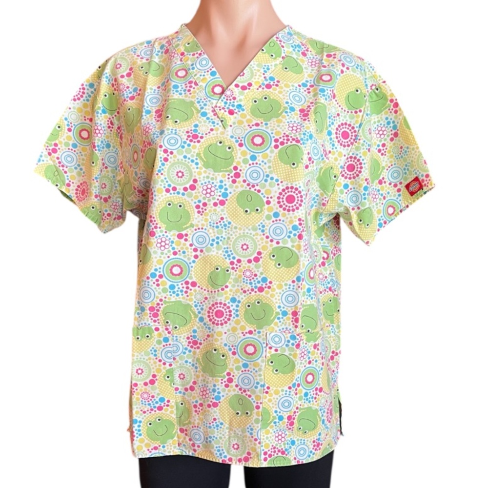 Dickies Yellow with Green Frogs Short Sleeve Scrubs Top GUC
